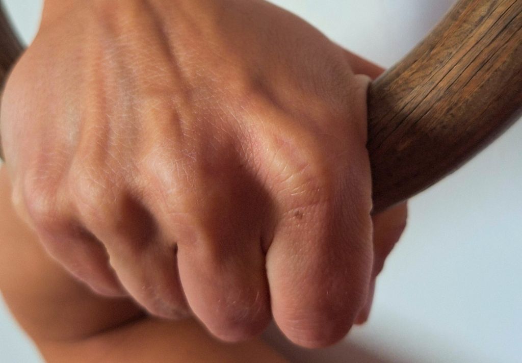 Dettaglio mano anello